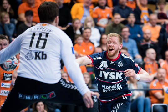 Flensburgs Jim Gottfridsson och Kristianstads målvakt