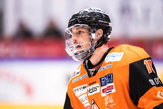 Karlskronas Emil Larsson  deppar