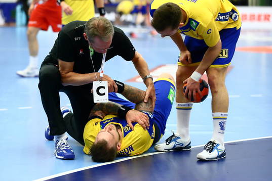 Sveriges Andreas Nilsson har ont
