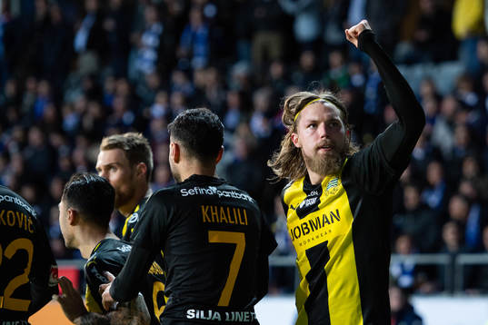 Hammarbys Björn Paulsen jublar