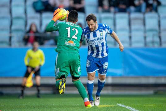 IFK Göteborgs Tobias Hysén och Dalkurds målvakt