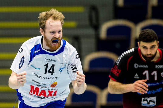 Alingsås Magnus Persson jublar