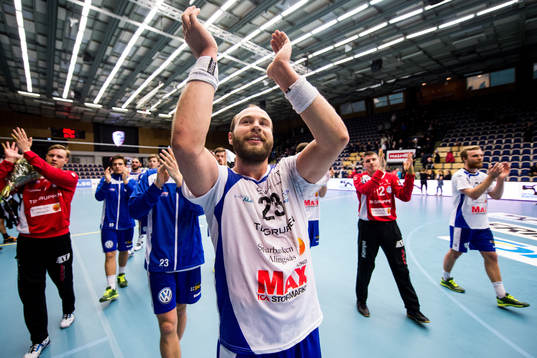 Alingsås Oscar Bergendahl tackar publiken
