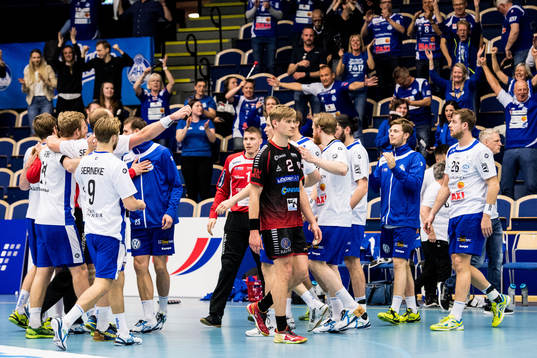 HK Malmös Jim Andersson deppar och Alingsås spelare jublar