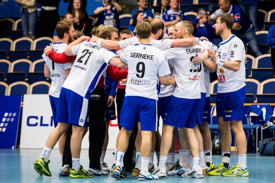Alingsås spelare jublar