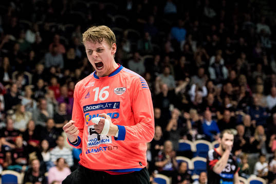 HK Malmös målvakt Kristian Saeverås jublar