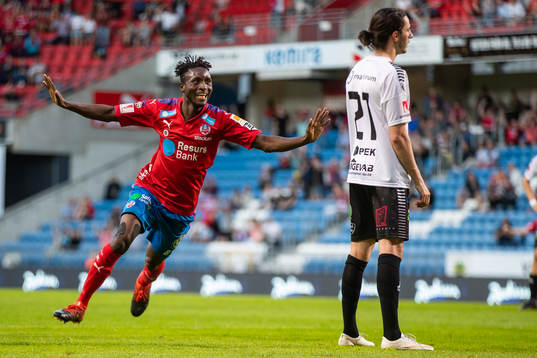 Helsingborgs Mamudu Moro jublar