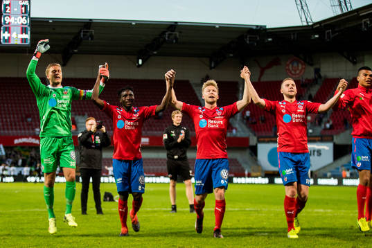 Helsingborgs målvakt Pär Hansson, Mamudu Moro, Andreas