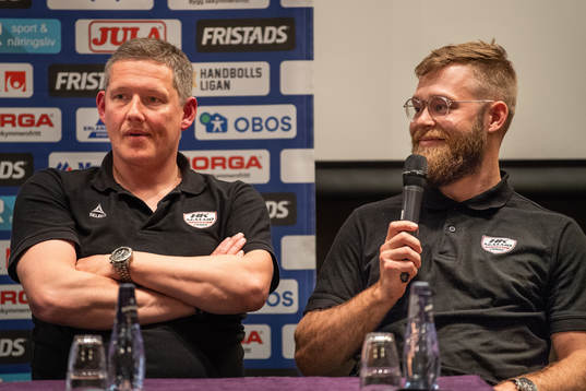 HK Malmös tränare Stian Tönnesen och Hampus Nygren