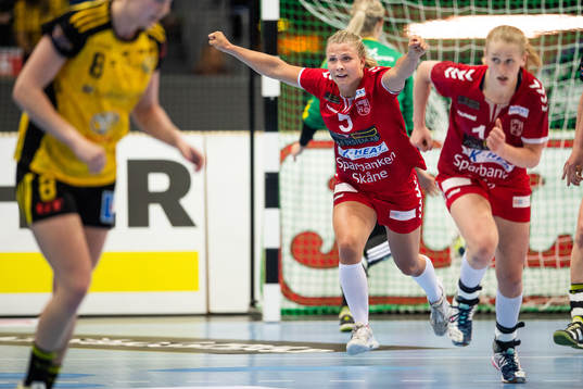 H65 Höörs Emma Rask jublar
