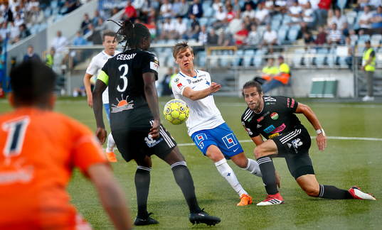 Norrköpings Arnór Sigurdssonunder fotbollsmatchen i