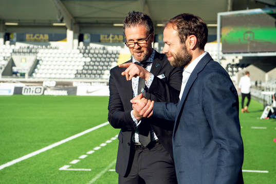 s tränare Rikard Norling och Häckens tränare Andreas Alm