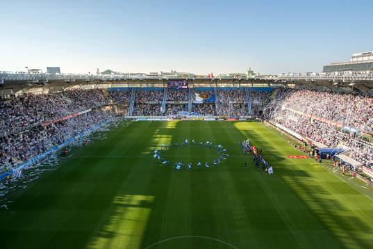 IFK Göteborgs supportrar har tifo på läktaren