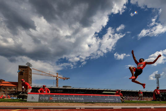 Jeff Henderson i herrarnas längdhopp