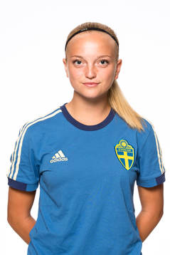 Saga Carlsson i F15/03-landslaget