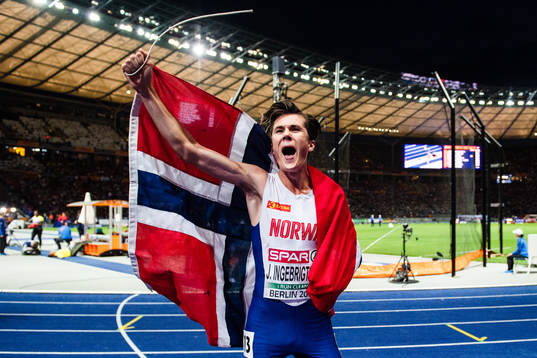 Jakob Ingebrigtsen of Norway celebrates