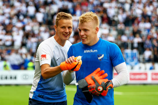 Norrköpings målvakt Isak Pettersson och målvaktstränare