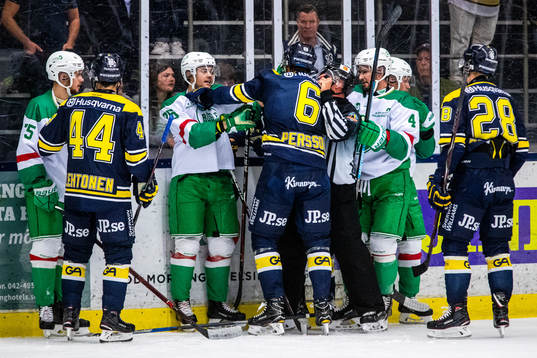 Bråk mellan spelarna