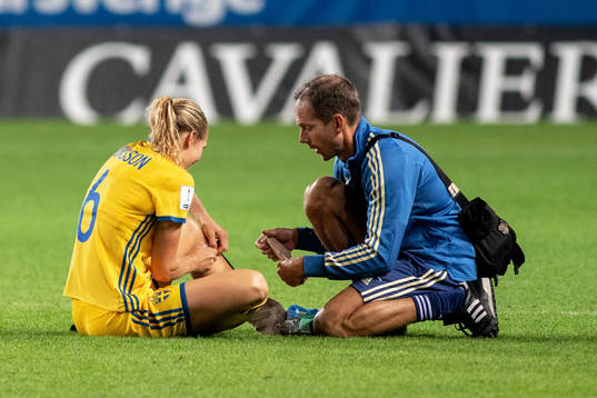 Sveriges Magdalena Eriksson får vård