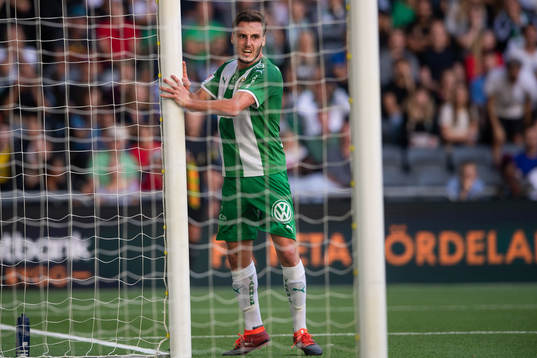 Hammarbys Pontus Silfwer reagerar