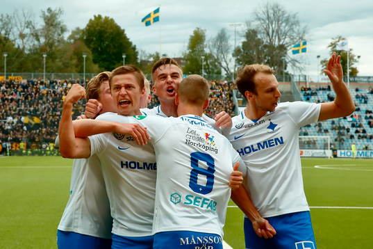 Norrköpings Simon Thern och Norrköping jublar