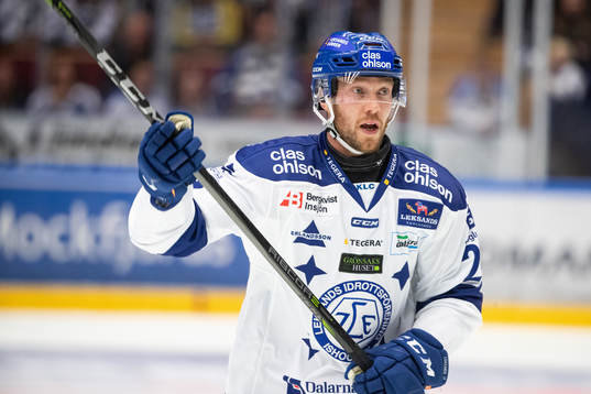 Leksands Linus Persson   i ishockeymatchen i