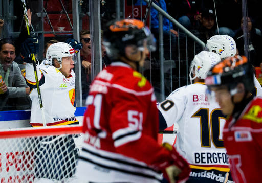 Djurgårdens Jesper Pettersson gör 1-4 och jublar