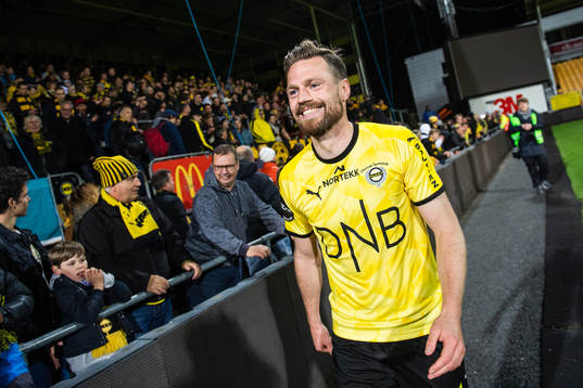 Arnor Smarason of Lillestrøm celebrates