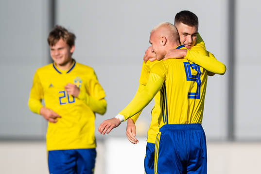 Sveriges Karl Landsten jublar med Tim Prica