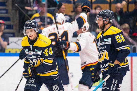 s Mikko Lehtonen och Alexander Ytterell deppar