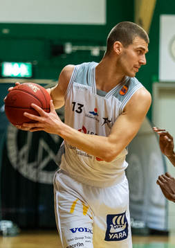 Köpings Niklas Larsson