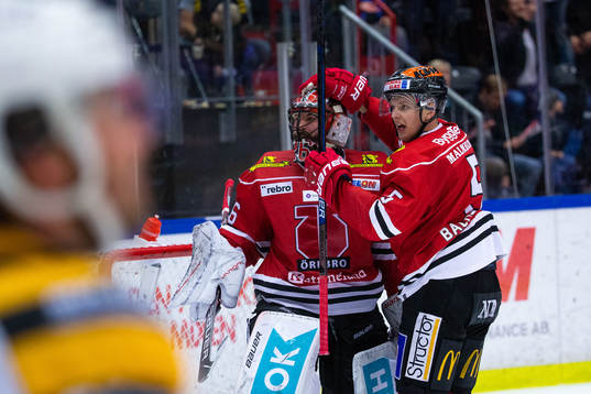  Örebros målvakt Stefan Steen och Gustav Backström