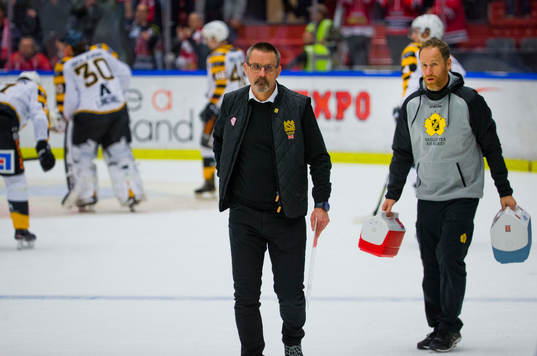 Skellefteås tränare Tommy Samuelsson deppar