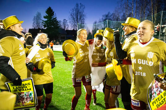 Piteås spelare firar SM-guld