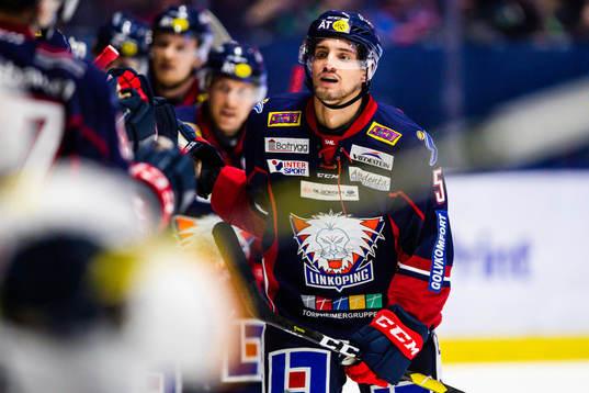 Linköpings Mattias Bäckman jublar