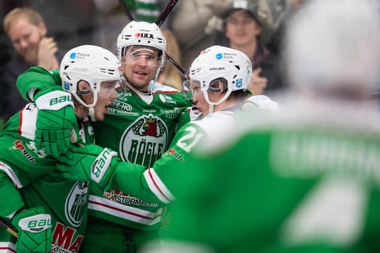 Rögles Simon Ryfors jublar