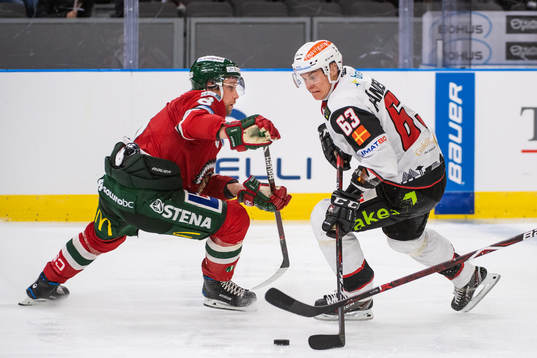 Frölundas Viktor Ekbom och Malmö Redhawks Fredrik
