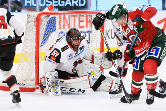 Malmö Redhawks målvakt Oscar Alsenfelt  och Frölundas