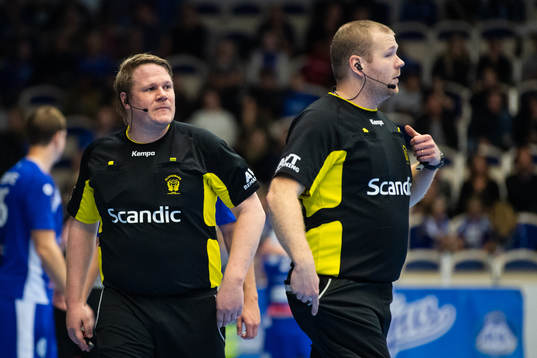 Domarna Emil Blanck och Martin Strand