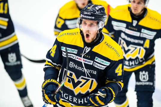 s Mikko Lehtonen jublar