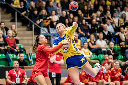 Sveriges Hanna Blomstrand och Montenegros Itana Grbic