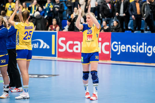 Sveriges Jenny Alm tackar publiken