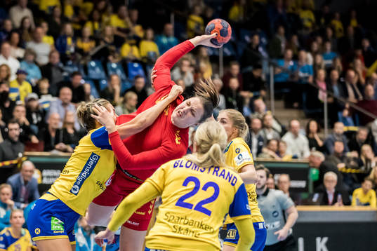 Montenegros Đurđina Jaukovuic tas hårt av svenska
