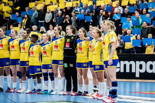 Sveriges spelare uppställda på rad