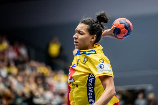 Bläddra bland fler bilder av Handboll, Dam, Landskamp, Sverige - Montenegro