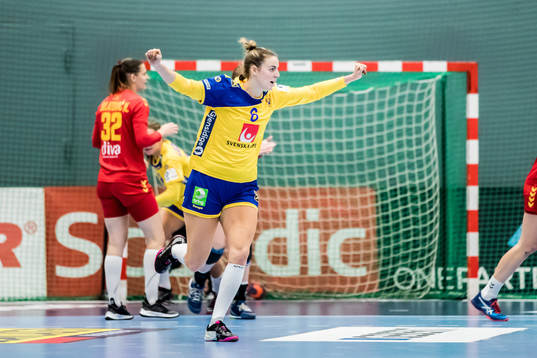 Sveriges Carin Strömberg jublar