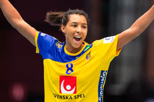 Sveriges Jamina Roberts jublar