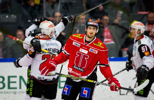 Malmö Redhawks Max Görtz gör 0-1 och jublar och Örebros