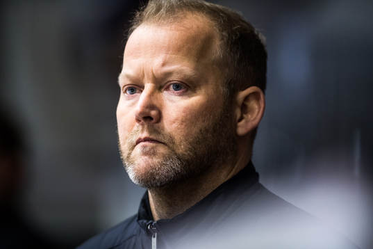Hanhals tränare Niclas Högberg