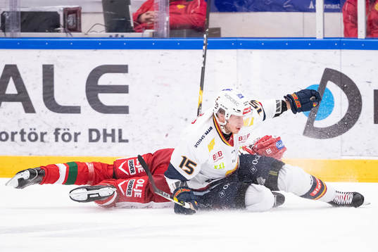 Moras Nils Carnbäck och Djurgårdens Jakob Lilja